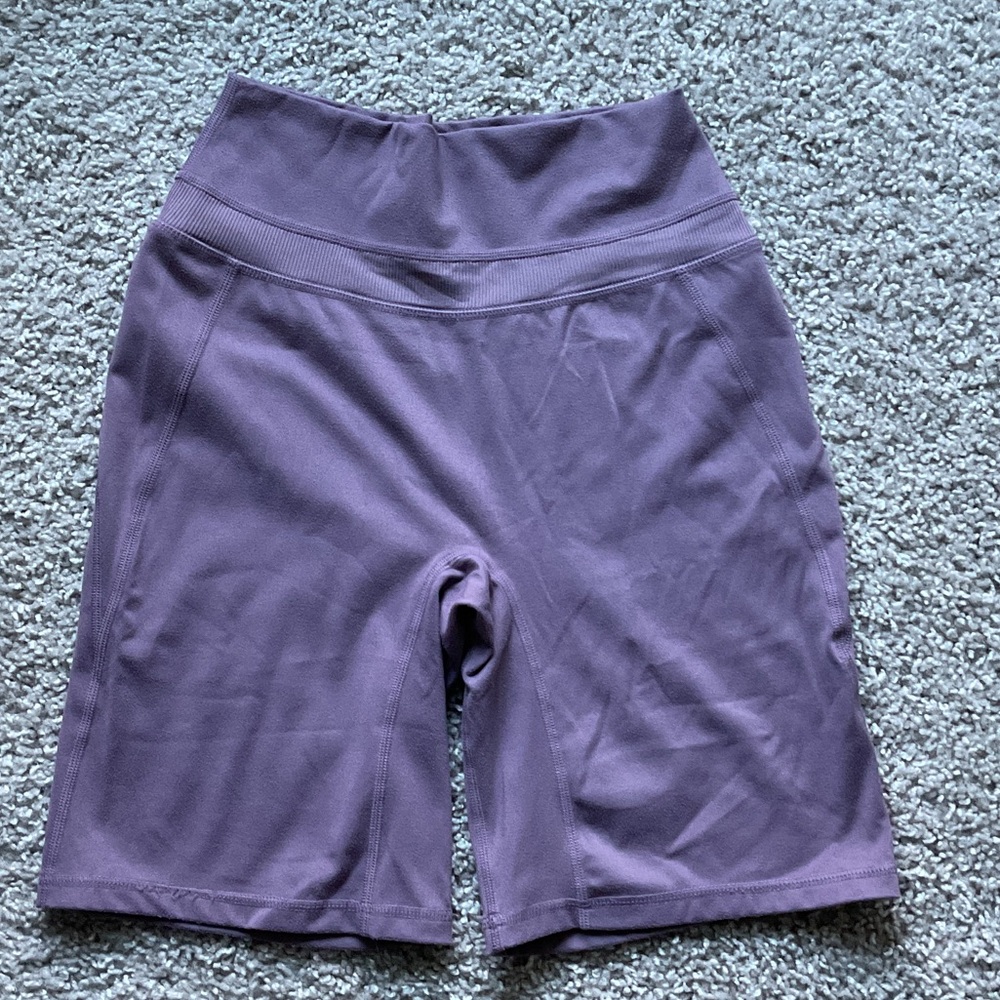 Alphalete Women's Lavender Bike Shorts, Size S